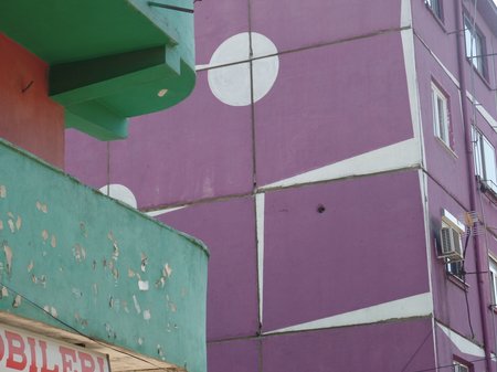 Tirana-Manifest in Farbe